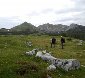 Cesta po planinách k hlavnímu hřebenu