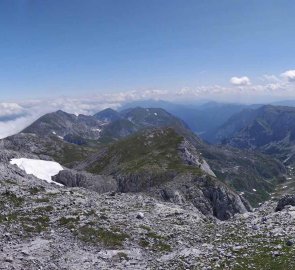 View from the top to the eastern part of the Hochschwab