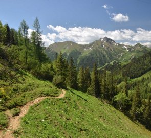 The trail back to the Präbichl saddle