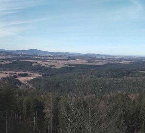 Pohled z rozhledny na České Budějovice a Kleť/