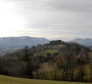 Pohled na Beskydy během sestupu z Kubánkova