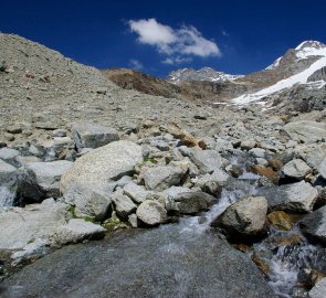 Mountain stream behind the Vittorio Emanuele II cottage.