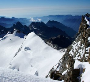 Pohled na jih kousek pod vrcholem Gran Paradisa