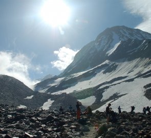 Nad konečnou stanicí zubačky TMB (Tramway du Mont Blanc)