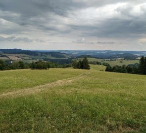 Výhled z Kamenice na Vysočinu