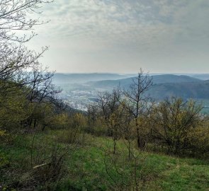 Výhled z Květnice směrem na Tišnov