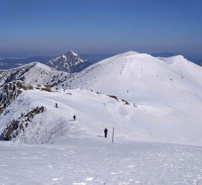 Pohled na hřeben Malé Fatry, vykukuje Velký Rozsutec