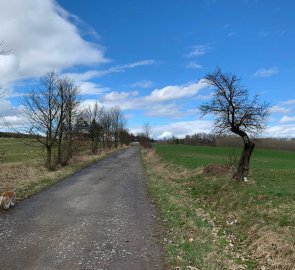 The path from Bítovánky to the Mařenka lookout tower