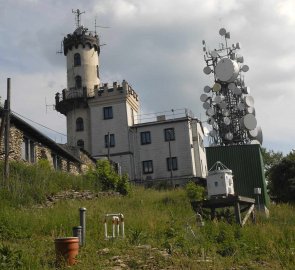 Rozhledna na Milešovce