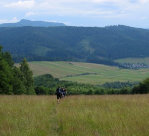 Scházíme z hor do Pohronské Polhory