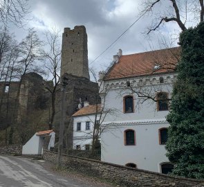 Okor Castle