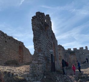 Ruins of Děvičky Castle