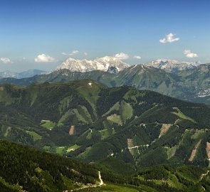 Pohled na Ennstálské Alpy a Národní park Gesäuse