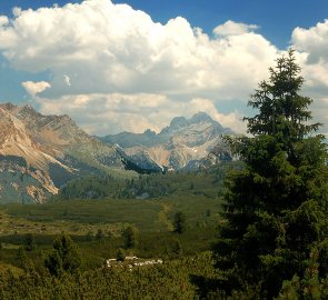 Fanes-Sennes-Braies National Park and the Croda Rossa and Lavinores mountains