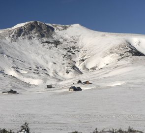 Masiv hory Windberg, pod ním salaše Michlbauer