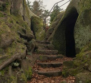 Passages in the ruins of Pařez Castle