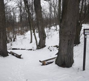 Studánka U tří líp, pozor - voda není pitná