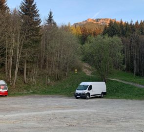 Parking in the road saddle Preiner Gscheid Pass