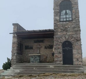 Raxkircherl chapel on the plateau