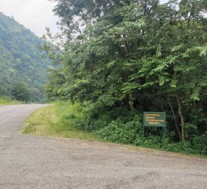 Marked turn off the main road to the spring