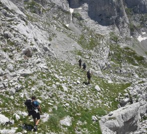 The traverse of a massive mountain cauldron begins