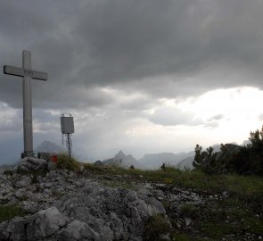 Vrchol hory Reidling 1 909 m n. m. v pohoří Totes Gebirge