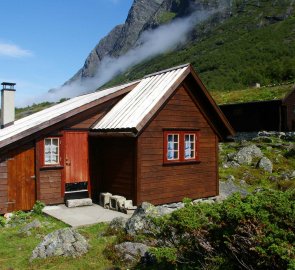 Osada Storsaetrana na náhorní plošině při cestě k ledovci Jostedalsbreen