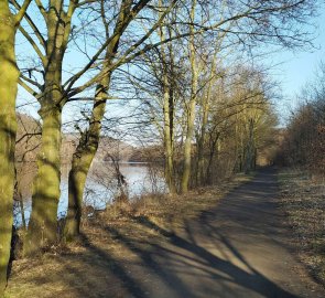 Comfortable path around the Ohře River back to Kadana