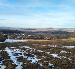 Zpětný pohled na vesnici Roudno