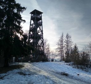 Rozhledna na vrcholu Velký Roudný 780 m n. m.