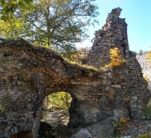 Zřícenina hradu Osek (Rýzmburk)