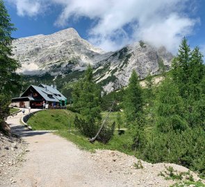 Poštarski dom na Vršiču