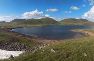 Crossing the Gegham Mountains with a climb to Mount Azhadak