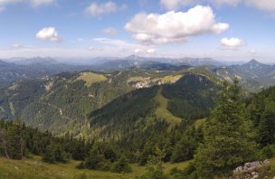 Hike from the Gemeindealpe to Lake Erlafsee