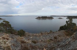 A hike to the seashore in the Lövhagen area