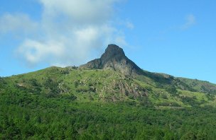 Trek k vodopádu Mantenga pod Horou Osudu