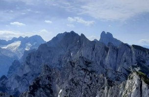 Improvizovaný přechod přes  horu Großer Donnerkogel