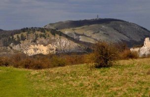 Crossing of Pálava with ascent to Svatý Kopeček above Mikulov