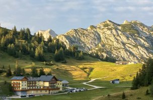 Short sports hike route to Traweng in Totes Gebirge