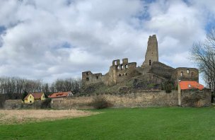 Trip to the ruins of Okoř Castle