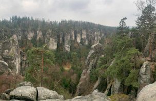 Výlet od zříceniny Pařez do Prachovských skal