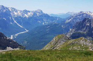 Ascent to the top of Zla Kolata from Montenegro